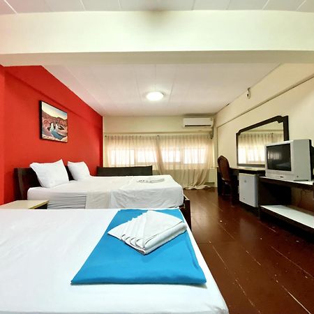 Patong Adventure Hostel Eksteriør bilde