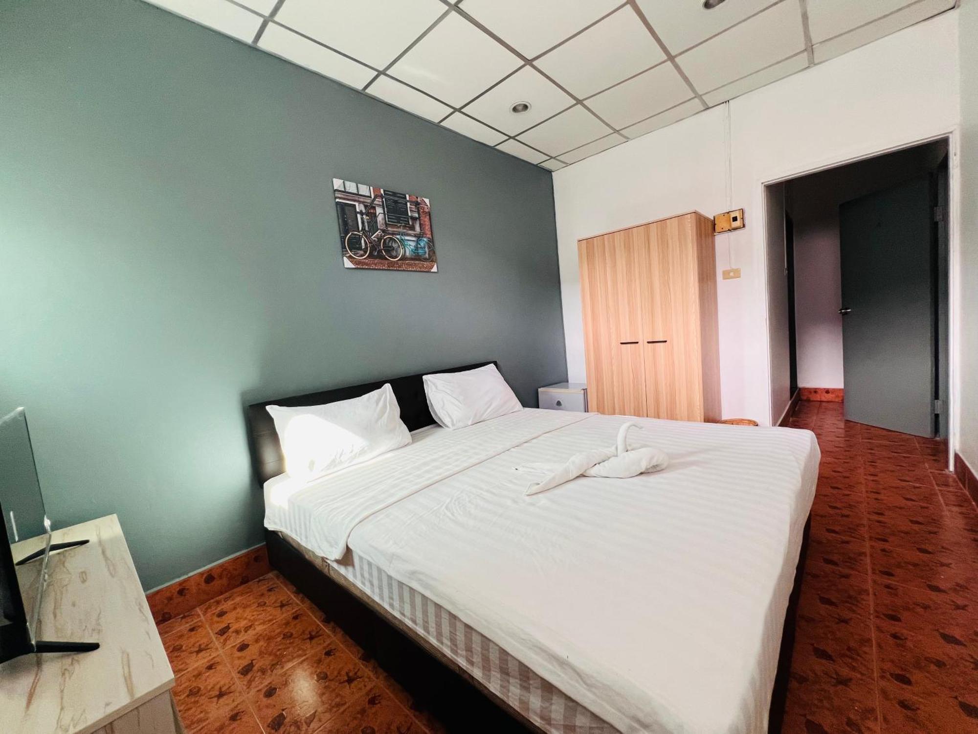 Patong Adventure Hostel Eksteriør bilde