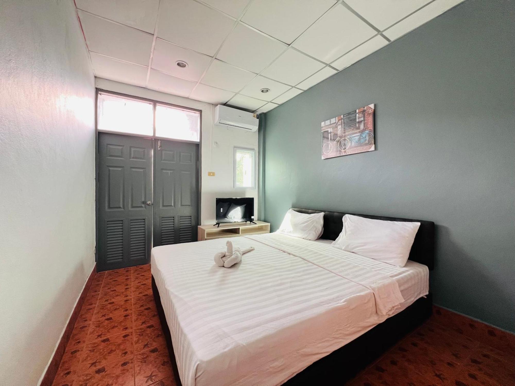 Patong Adventure Hostel Eksteriør bilde