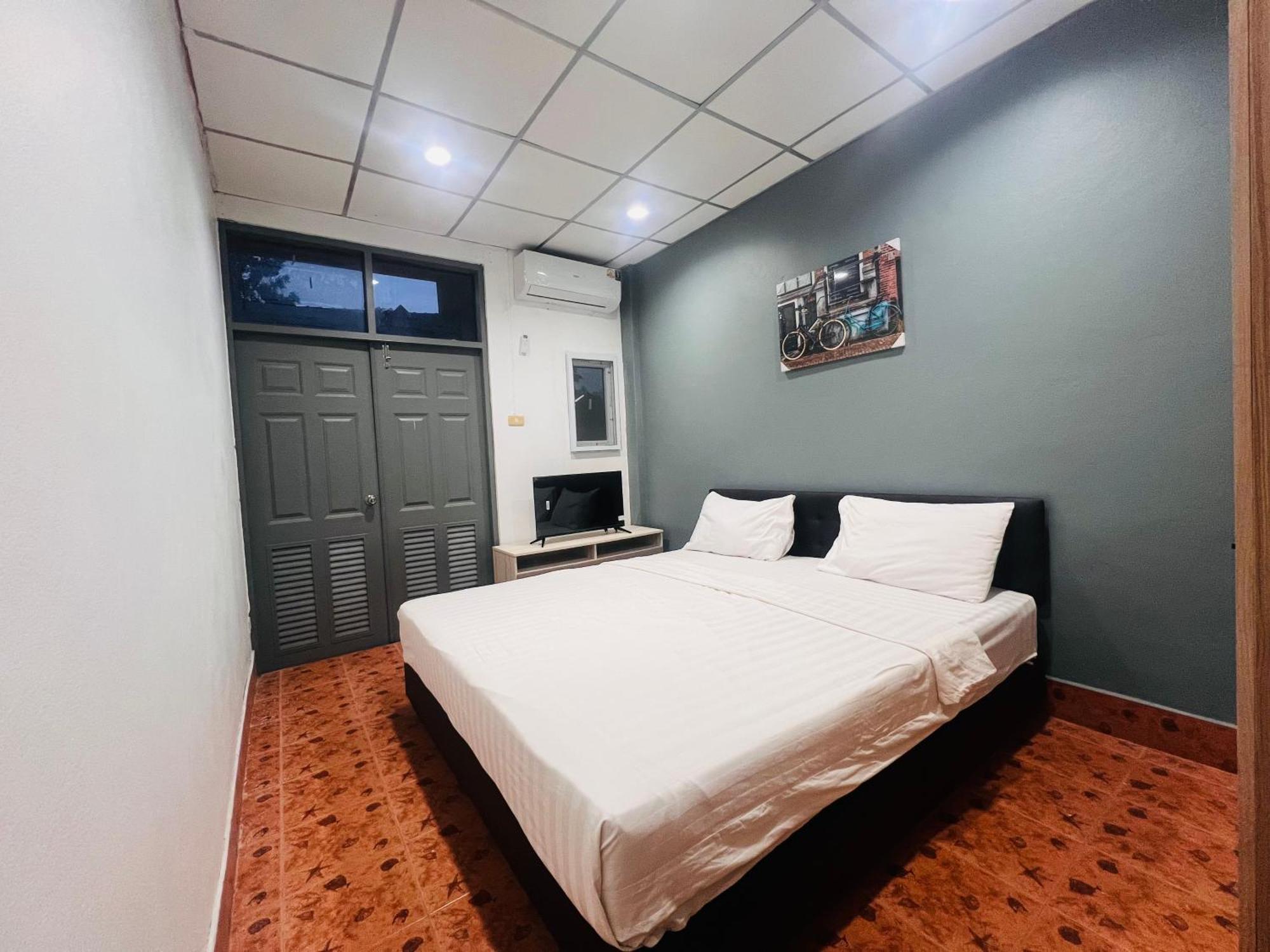 Patong Adventure Hostel Eksteriør bilde