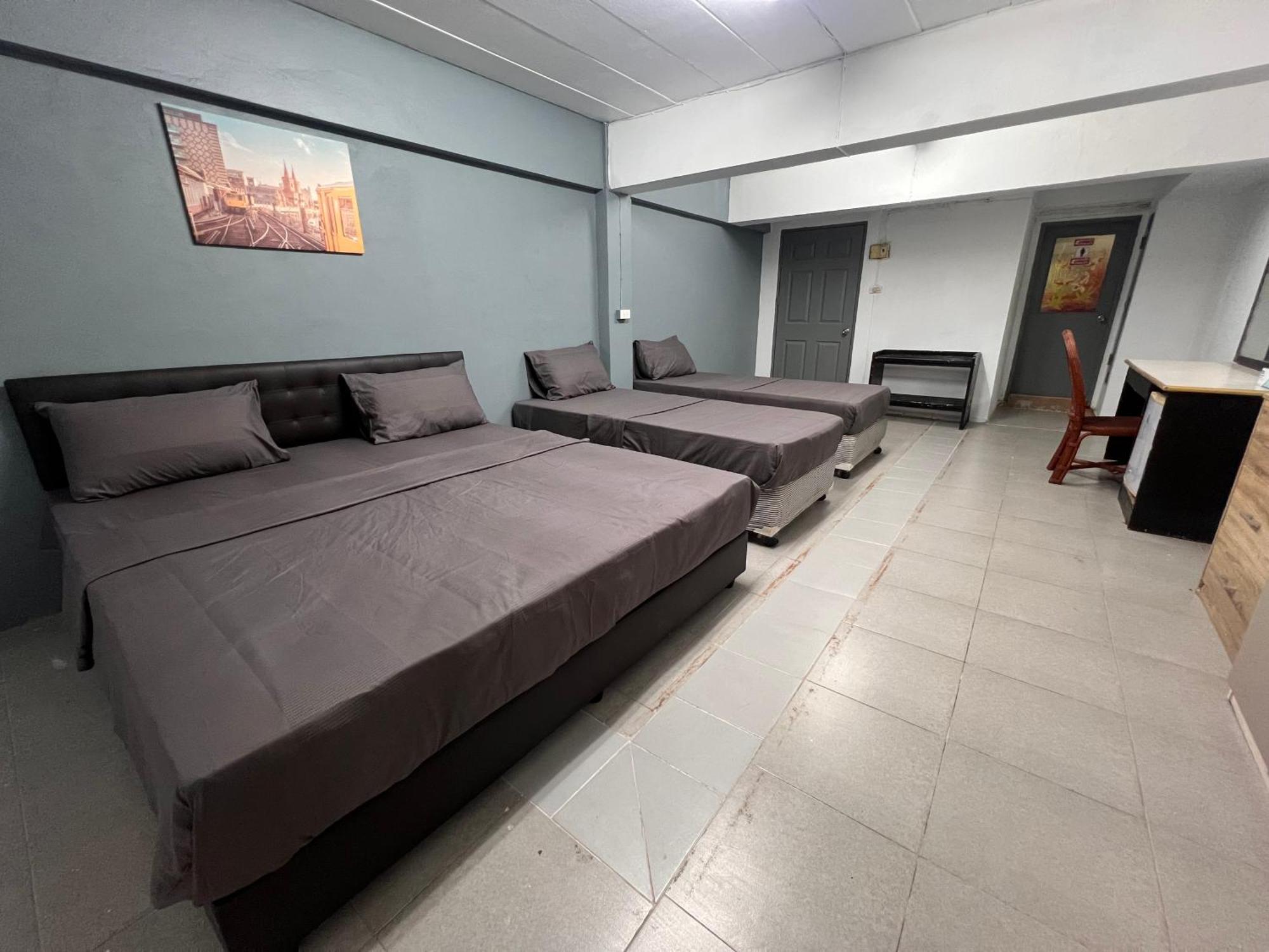 Patong Adventure Hostel Eksteriør bilde
