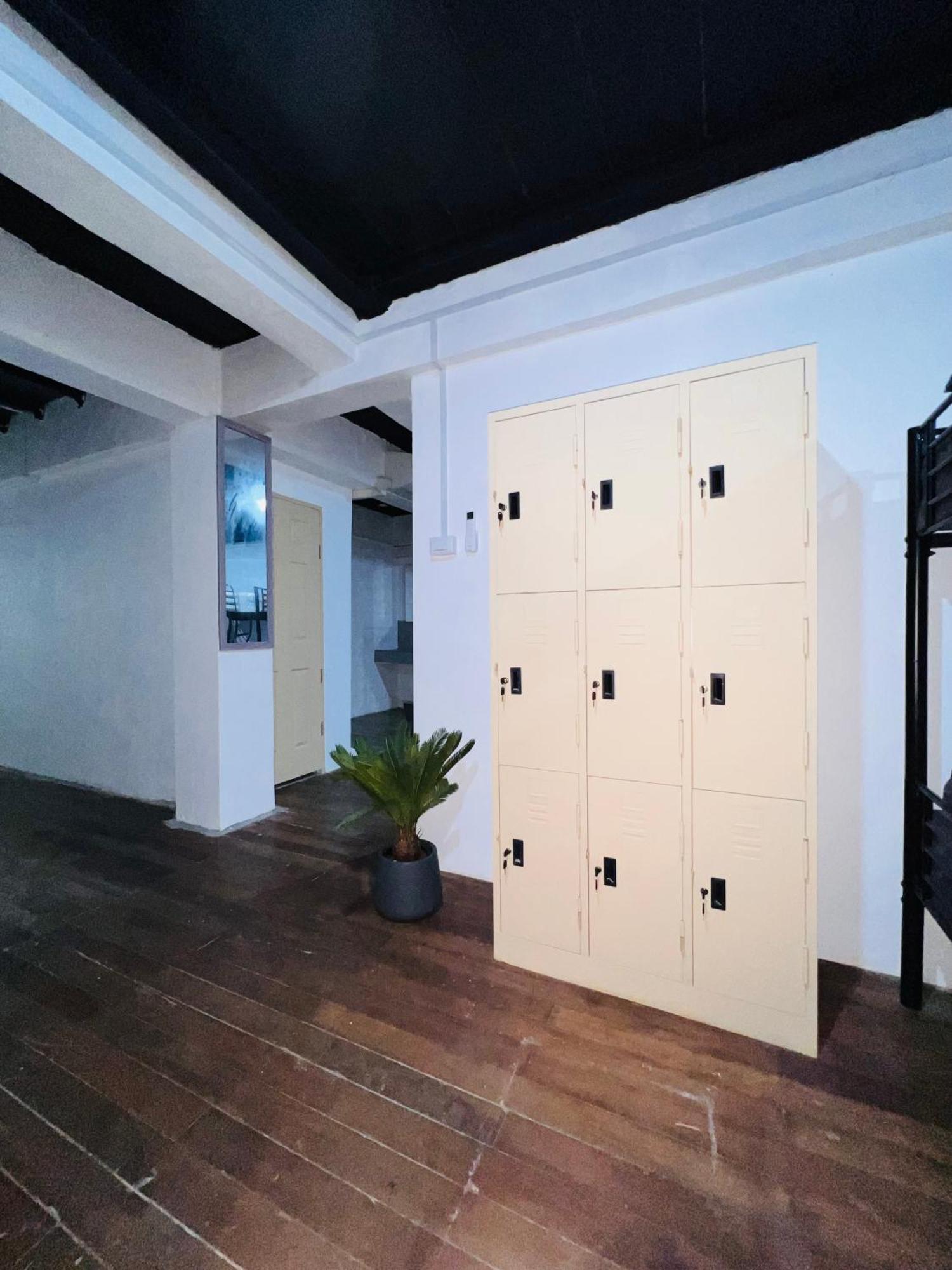 Patong Adventure Hostel Eksteriør bilde