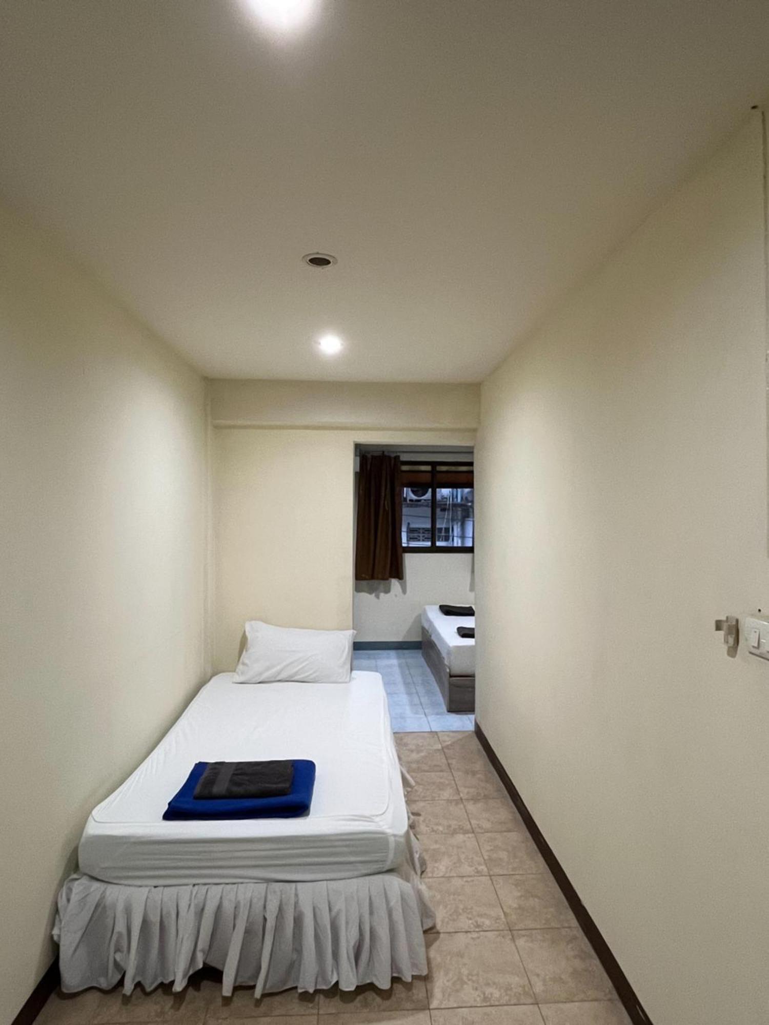 Patong Adventure Hostel Eksteriør bilde